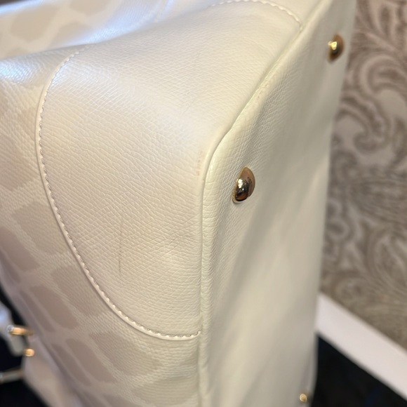 Like NEW Vera Bradley Emma Satchel in Ikat Diamonds Oyster all Genuine Leather - Picture 6 of 12